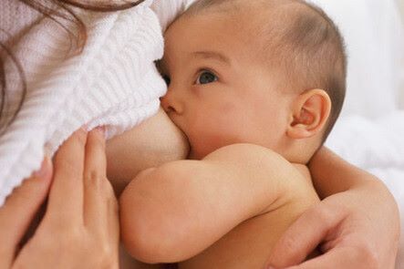 The Moms Co. - Sore, tender nipples are a common problem for breastfeeding  moms and can be caused due to tenderness from breastfeeding, latch issues,  skin dryness or wearing ill-fitting nursing bras. .