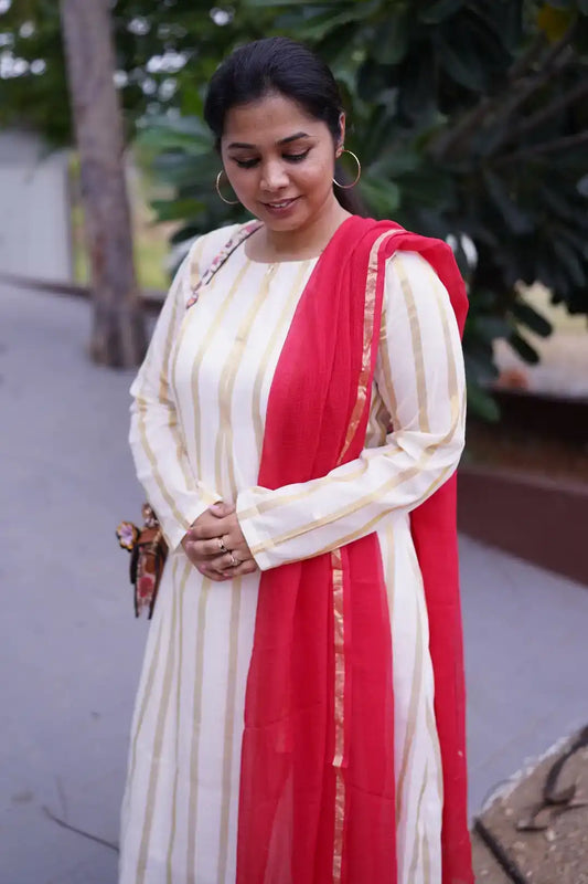 Vennira Feeding Suit Set