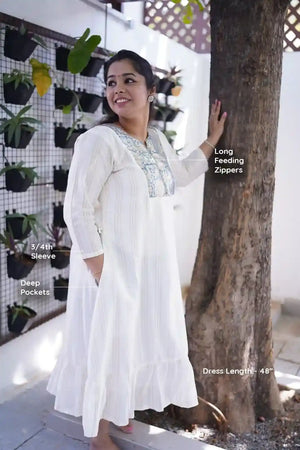 Nilaja Feeding Dress