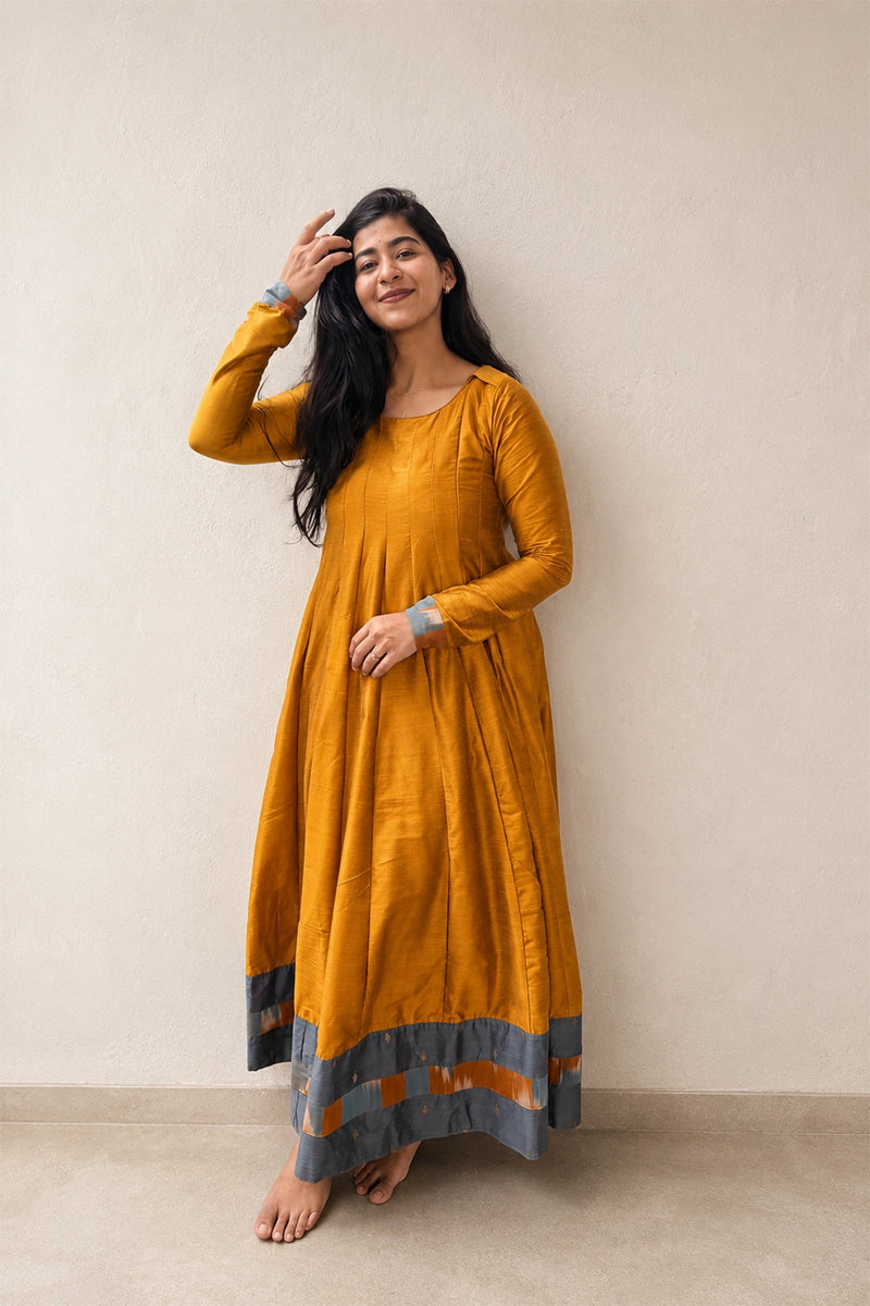 Suhani Mom & Daughter Twinning dress