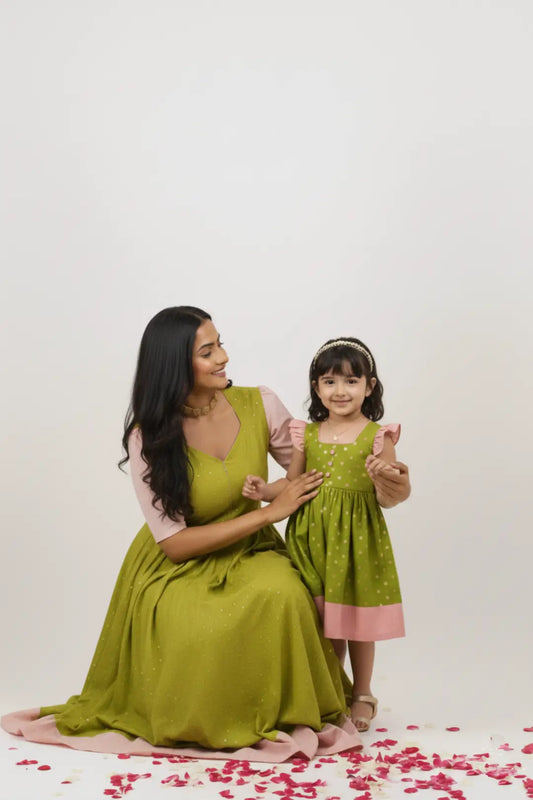 Taruni Mother & Daughter Twinning Combo