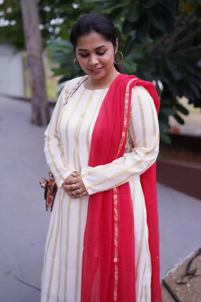 Vennira Feeding Suit Set