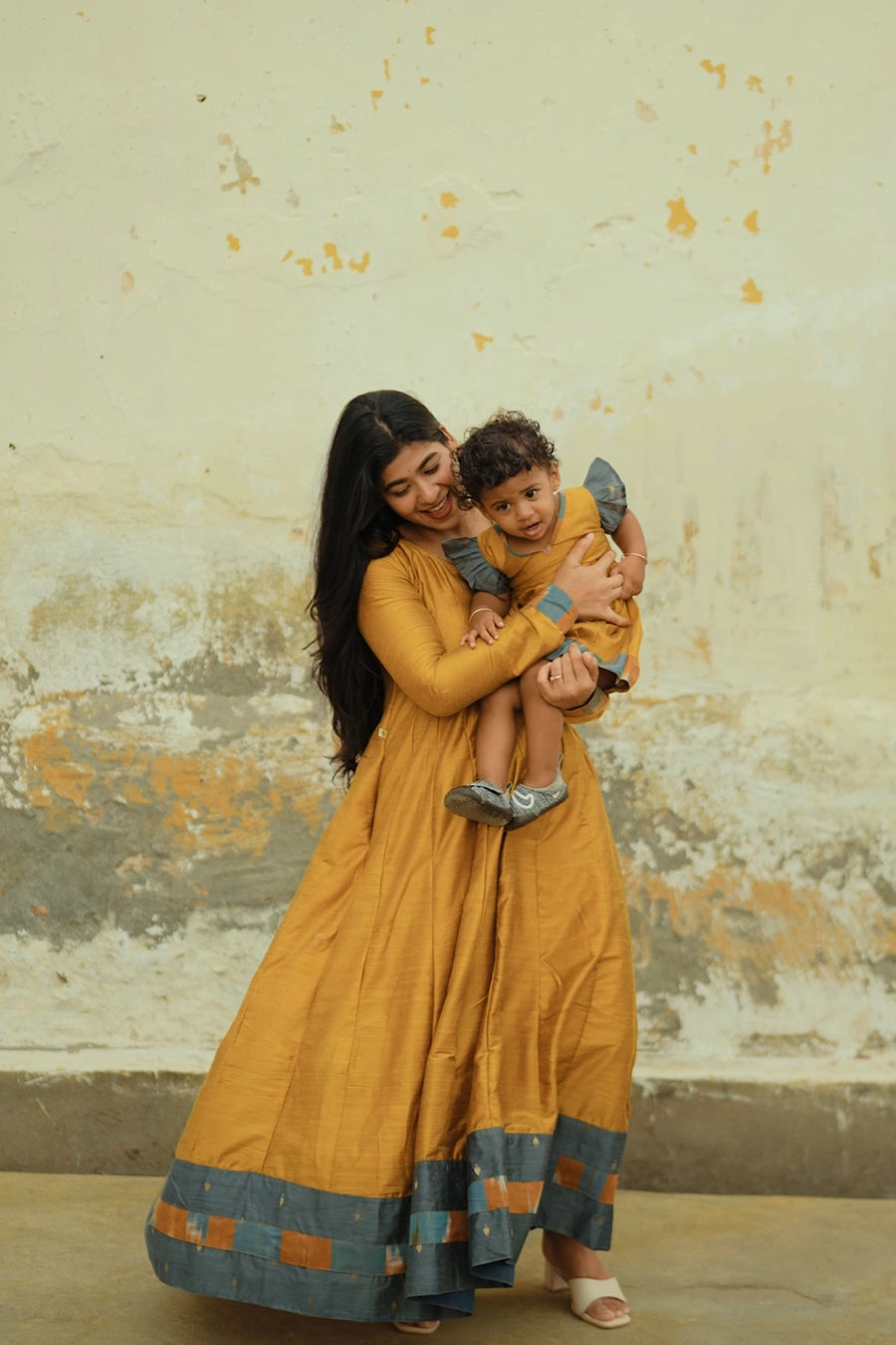 Suhani Mom & Daughter Twinning dress