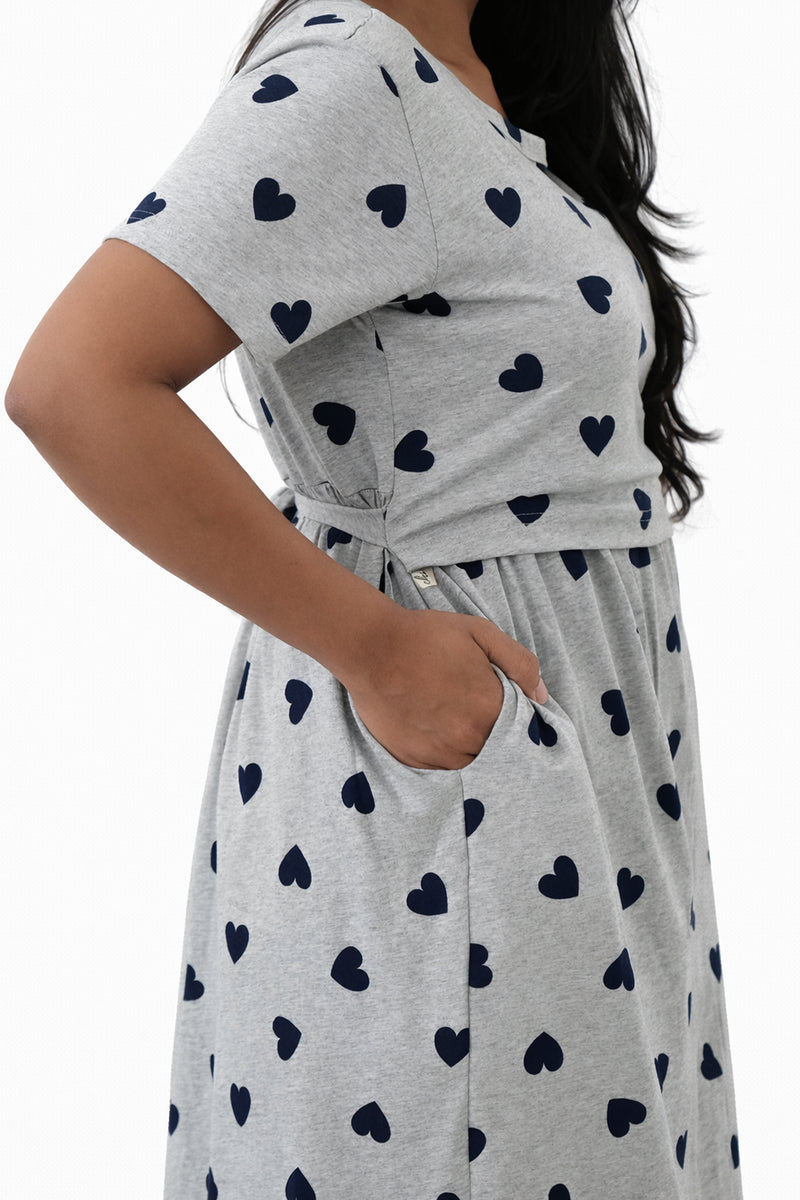 Calm Hearts Zipless Feeding Gown