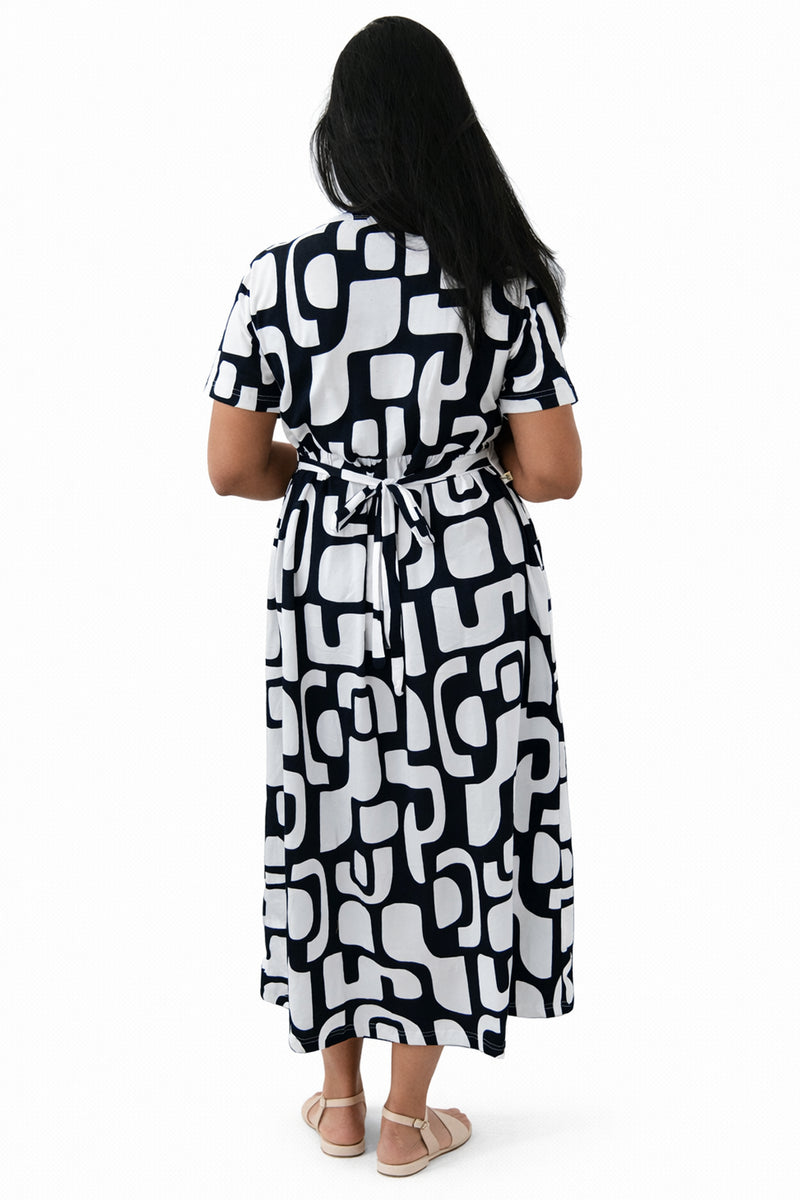 Graphic Flow Zipless Feeding Gown