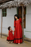 Yuvika Mom & Daughter Twinning dress