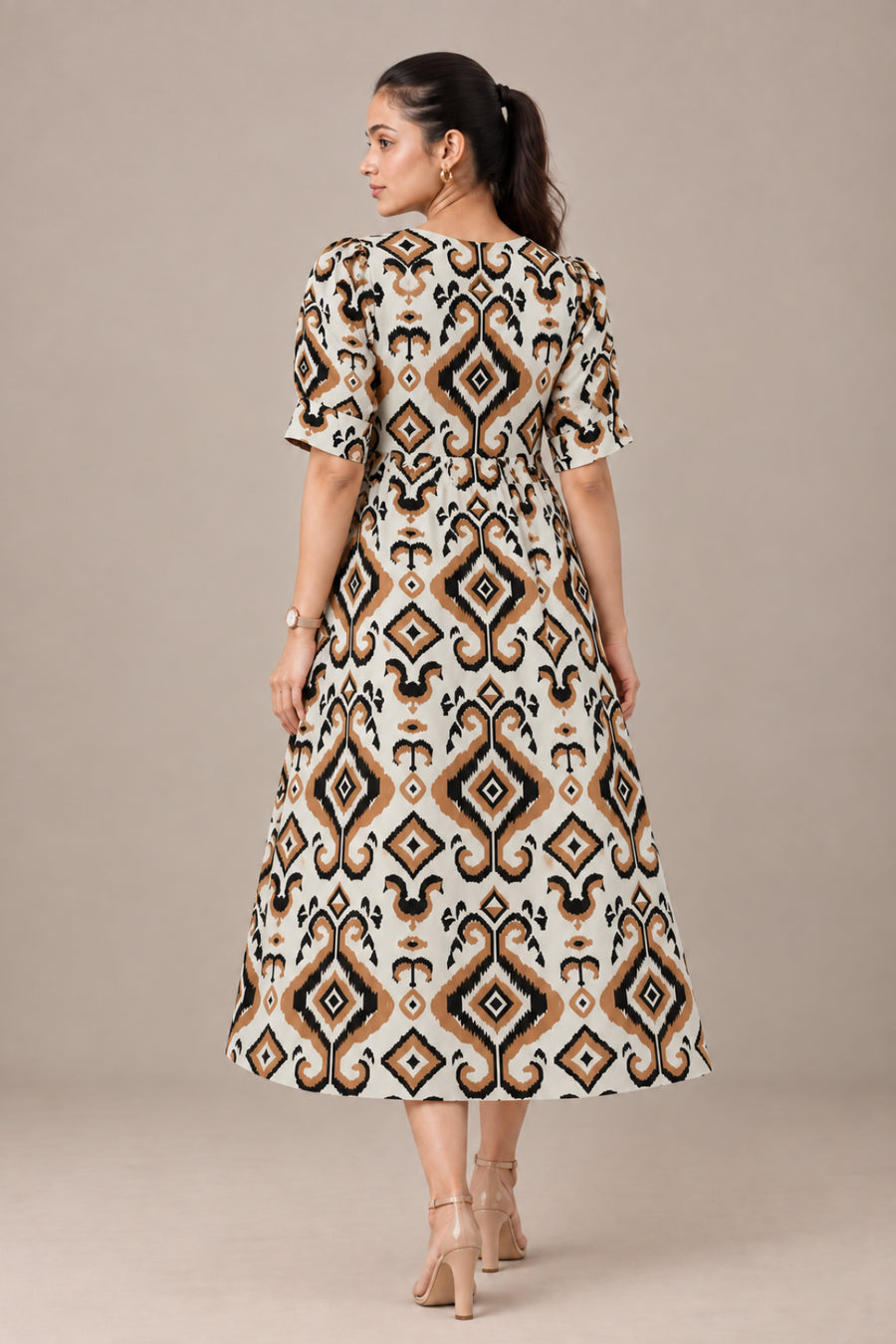 Amer Feeding Dress