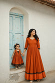 Yuvika Mom & Daughter Twinning dress