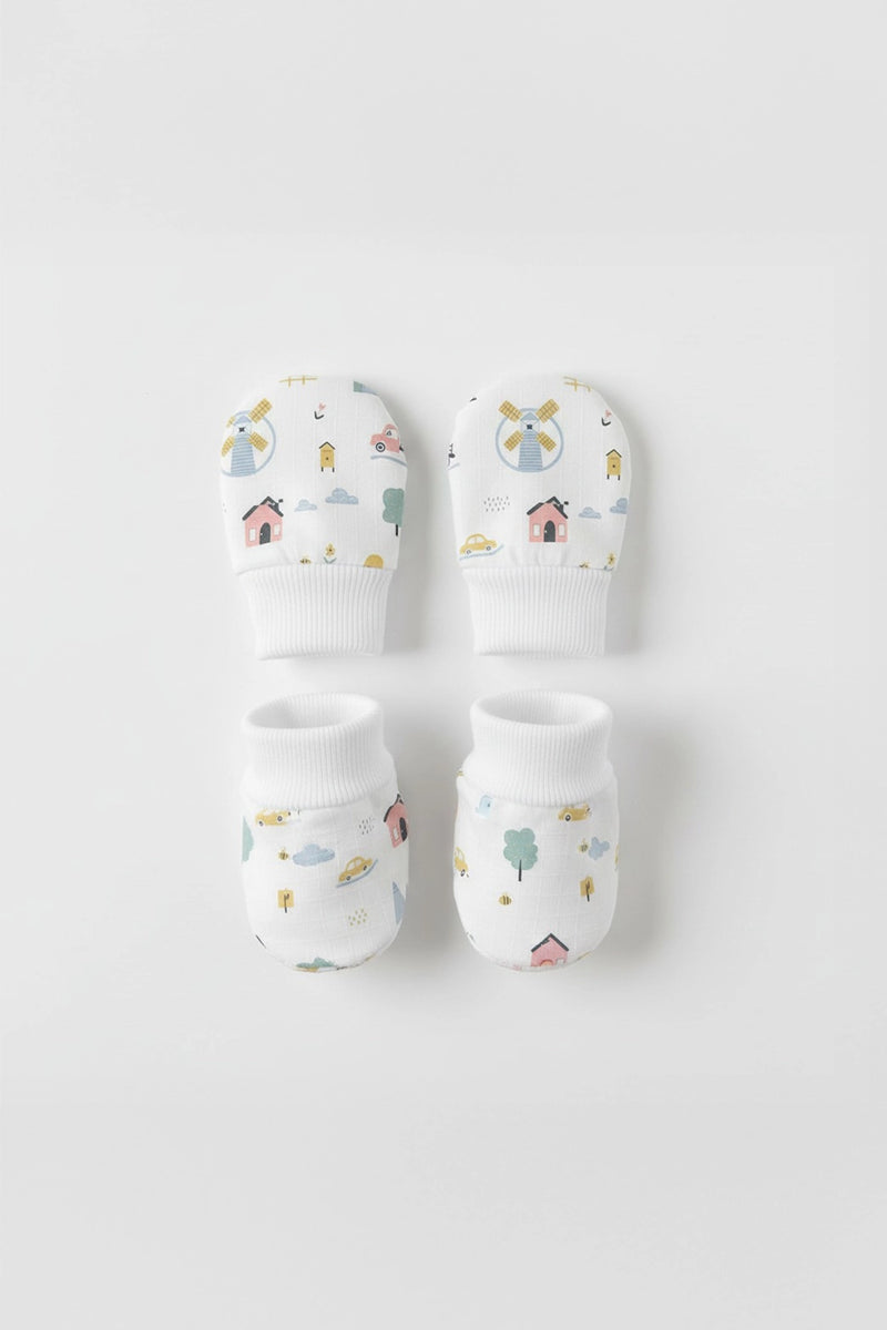 Tiny Town mittens and booty