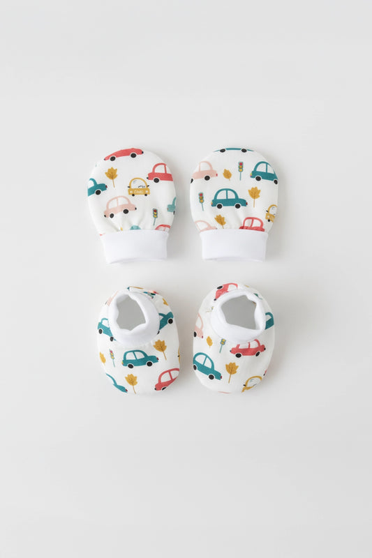 Little Lane mittens and booty