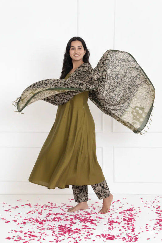 Pallavi Feeding Suit Set